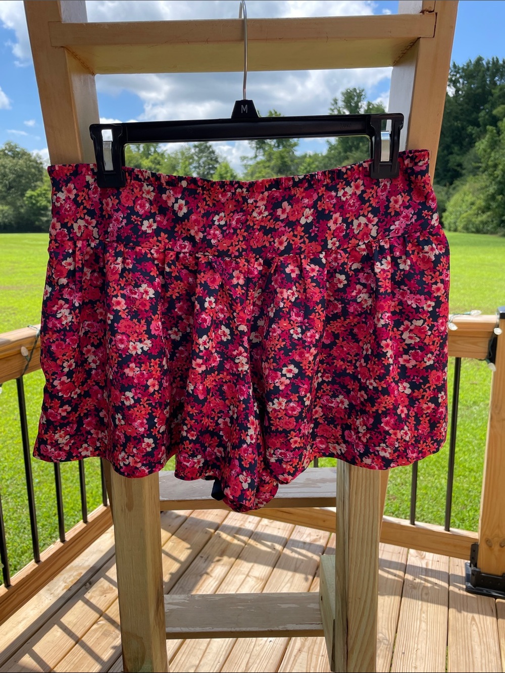 Women’s Floral Pink Elastic Waist Shorts